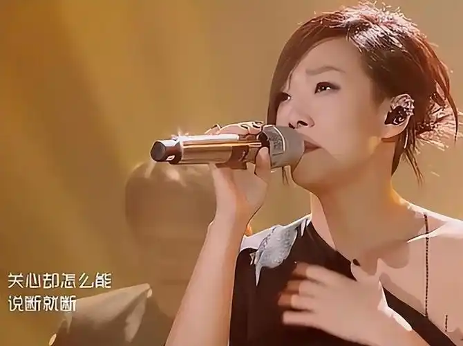 回顾歌手林忆莲李宗盛为她离婚陈辉虹等她20年今却孤单一人