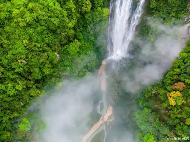 自驾g219广西段,探秘通灵大峡谷的绝美风光与美食    07【边关探秘