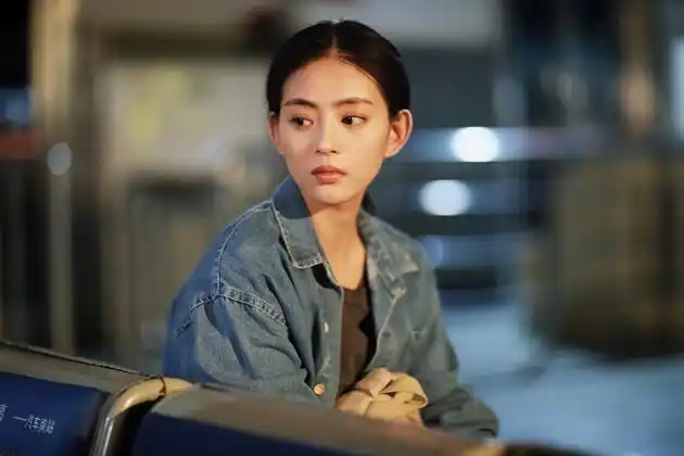 张赟编剧,丁梓光执导的半糖主义青春片《最亲爱的你》剧照曝光,该剧