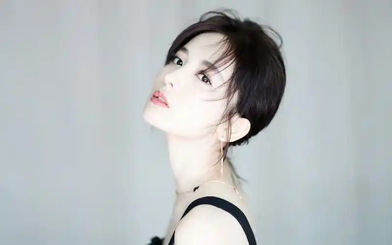 古力娜扎性感图片桌面电脑壁纸