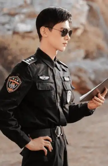 为角色先减到54kg,后增肌到75kg,白敬亭怎么做到的?_肌肉_身材_弹力