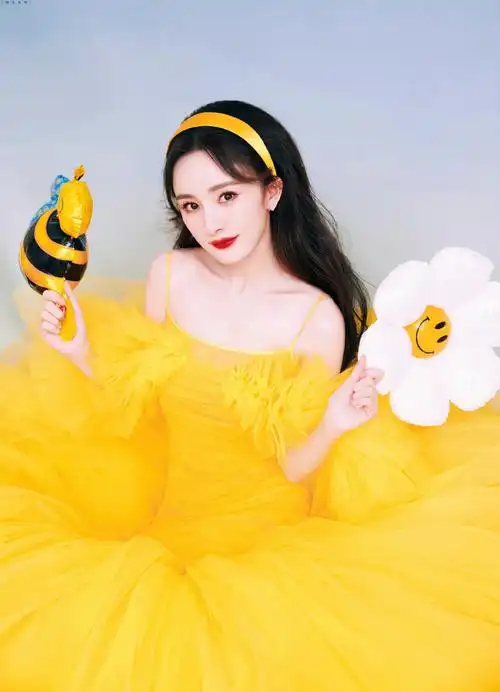 杨幂生日写真照