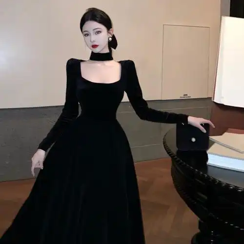 法式聚会礼服轻奢小众高端宴会年会黑色方领金丝绒连衣裙子女秋冬