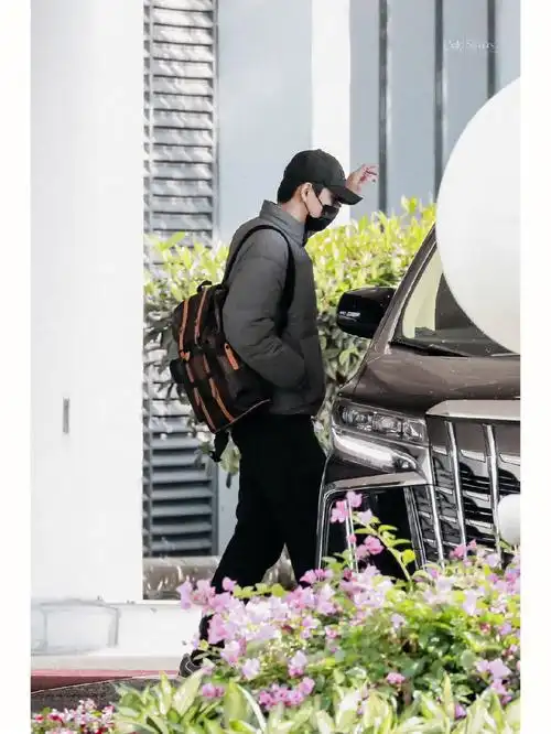 20211111李现北京飞上海2