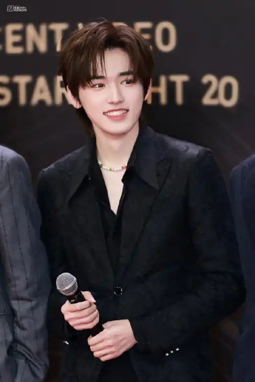 宋亚轩星光大赏##星光大赏红毯##今日星拍放送