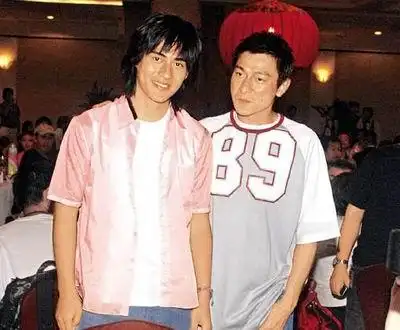 周渝民有幸与偶像同场演出 大赞刘德华好帅(附图)