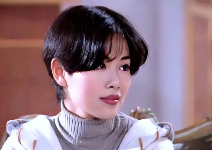 有种"整容"叫陈松伶嫁人,自己变化不大,老公却像换个人