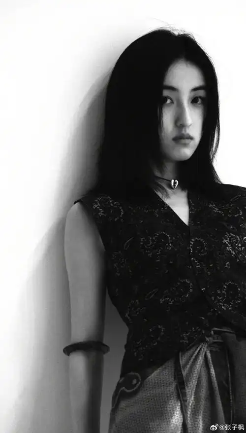 一个人的生活能有多松弛##张子枫微醺