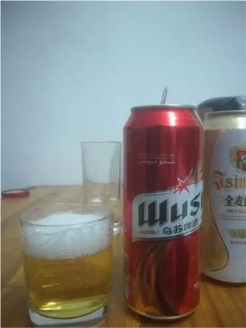 新疆夺命大乌苏是前几年流行于大江南北的一种网红啤酒