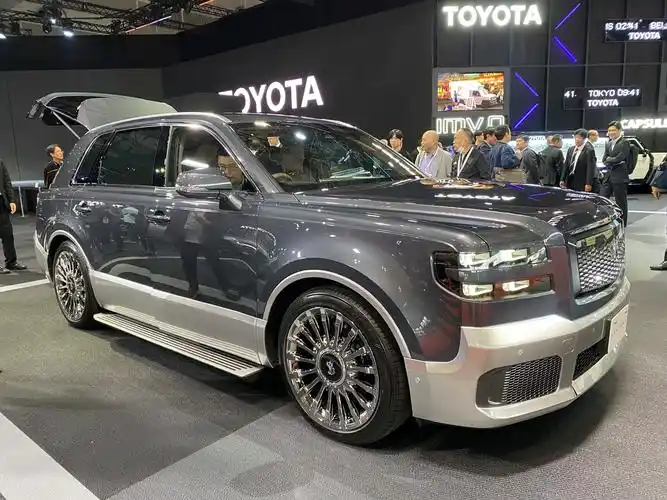 丰田世纪suv实车亮相搭载35升插混进口国内或定名世极