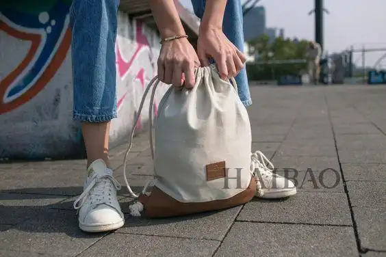 衣服加一根绳子时髦度翻倍抽绳元素这么火是时候玩捆绑play了