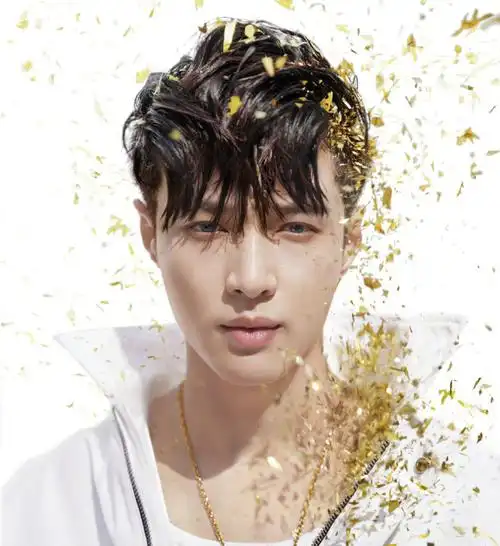 张艺兴时尚芭莎帅气大片写真图片