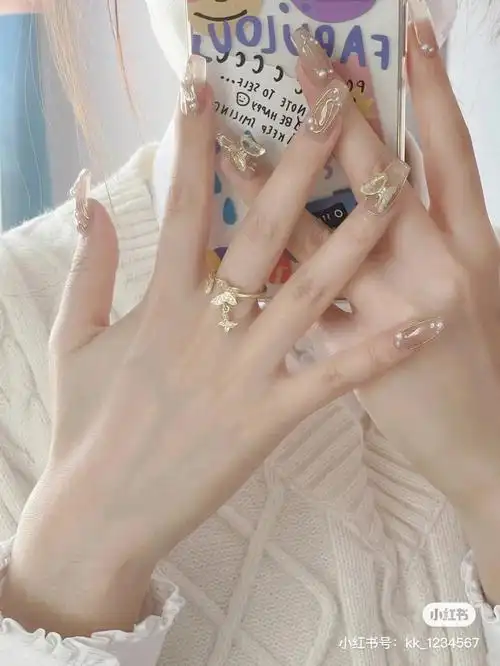 超显白贵气美甲