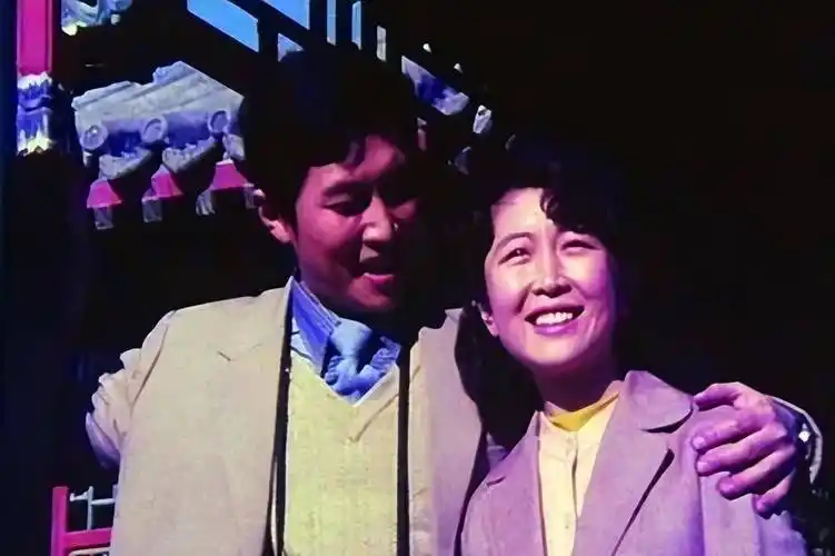 原创奶油小生唐国强前妻除夕夜自尽被说渣男靠诸葛亮成功洗白