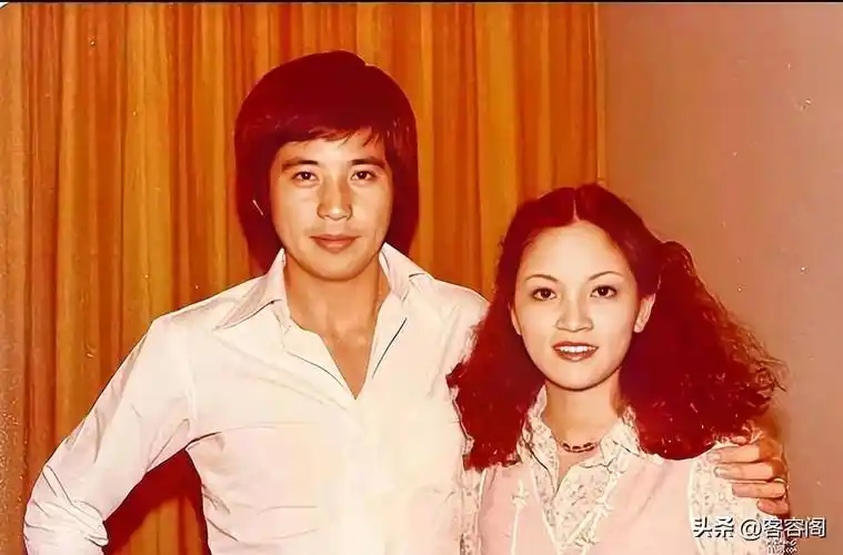 秦汉分手后十多年迟迟不肯娶林青霞,只因他爱的还是他前妻_邵乔茵