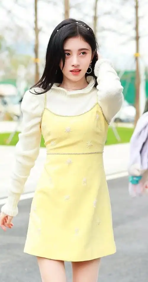 鞠婧祎:清纯唯美,楚楚动人