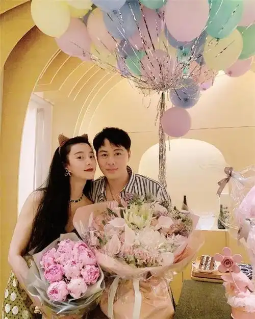 39岁范冰冰生日派对照曝光穿绿色吊带裙戴发箍性感不失可爱