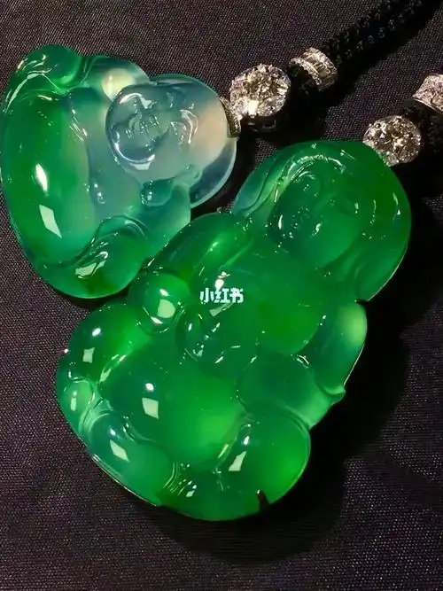 百万级翡翠佛公观音挂件