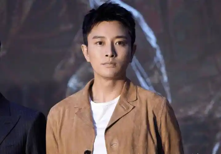 观众们很久都没有看到贾乃亮带来的新剧了吧,这次粉丝们得知这个消息