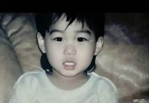 不愧是第二个kai,估计钟仁也会有照镜子的感觉吧!