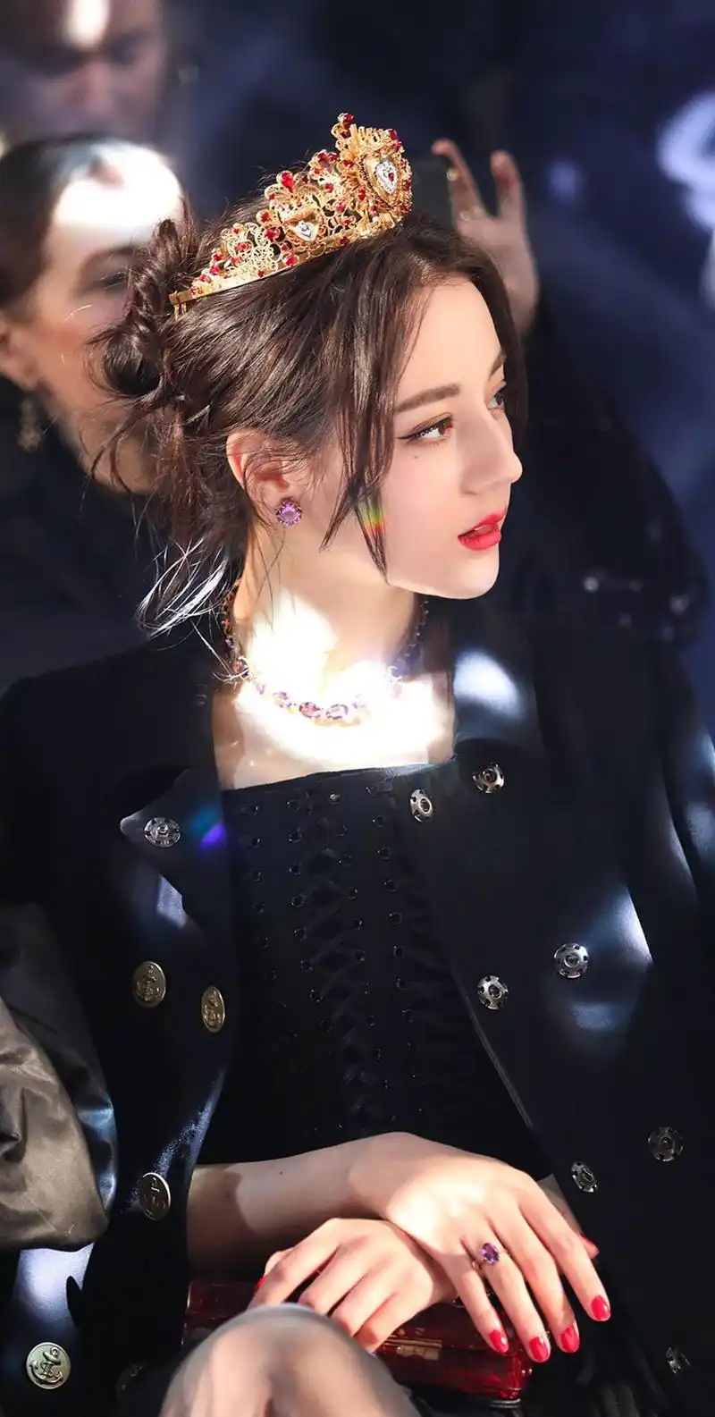 迪丽热巴长得美也就算了,偏偏还有招牌微笑,网友:恋爱了