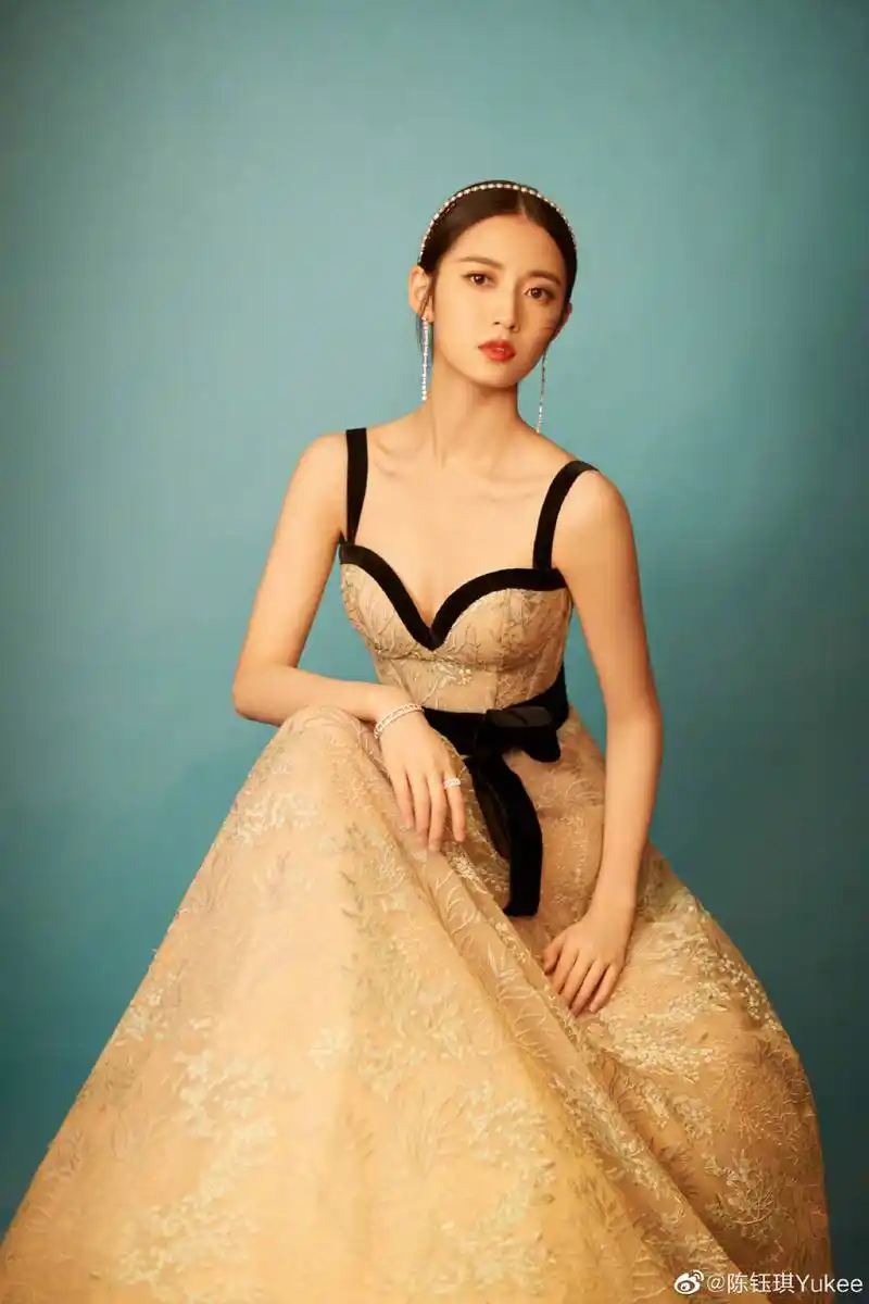 最美赵敏再度惊艳!陈钰琪挑战10天不断更福利图