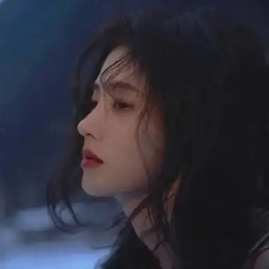 霸气的qq女生头像超拽,与喜欢撞个满怀