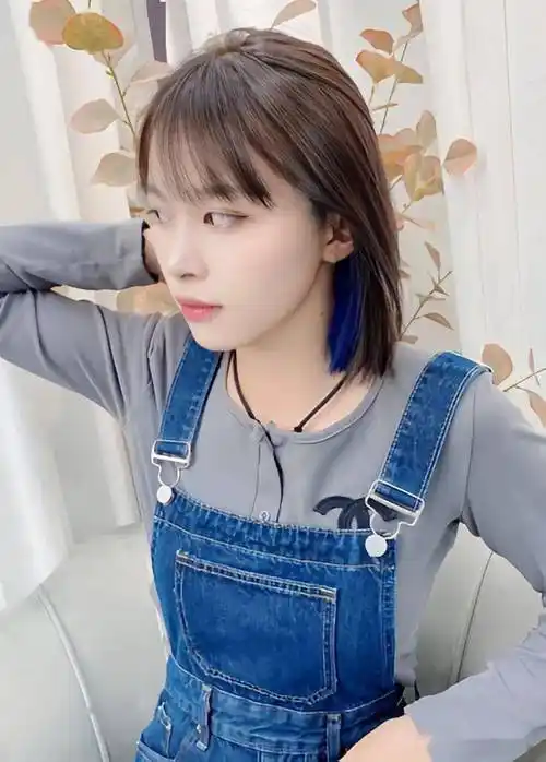 2023夏天超火的"挂耳染短发"_发型_中国_形象