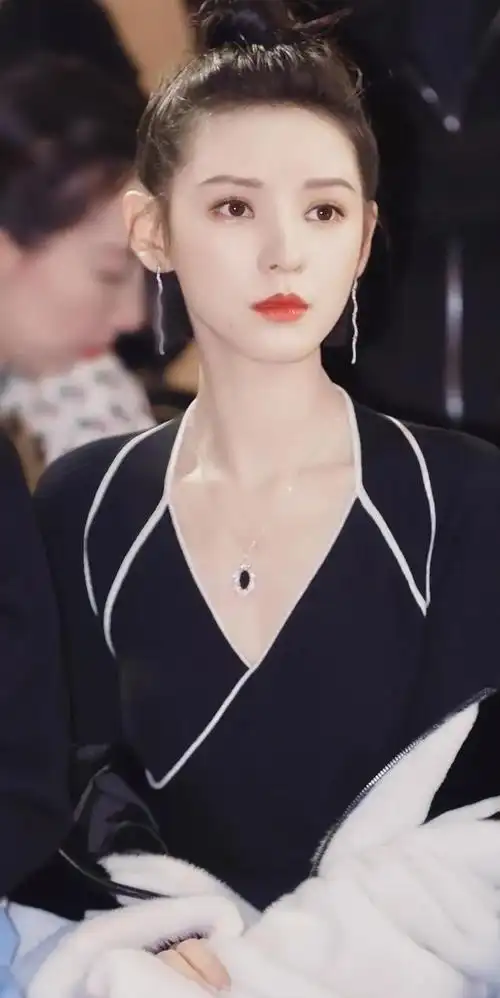 张予曦高清魅力写真优雅迷人