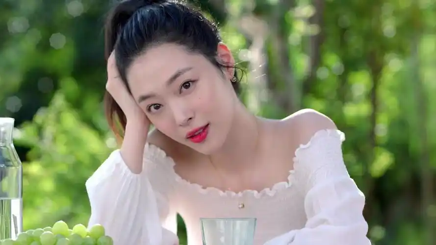 崔雪莉drliv最新广告