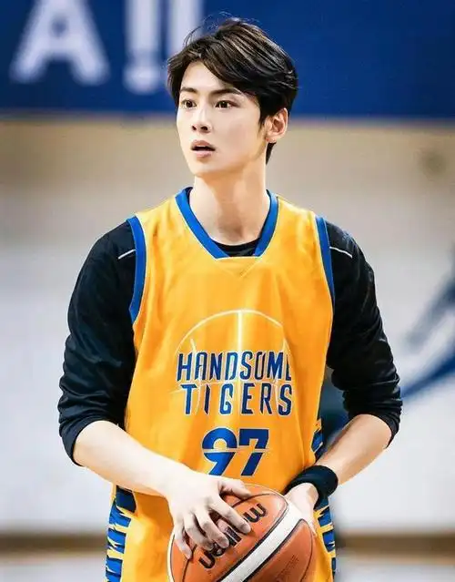 车银优被曝出考研本科大学也不简单没想到明星私下也很卷