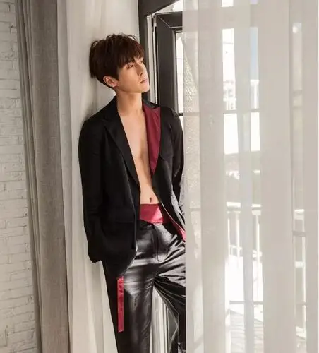 张一山《柒个我》高颜值长腿的堂哥曾演过同性电影还有八块腹肌!