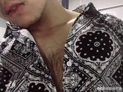 问个问题,小仙女对有胸毛的男人是啥看法?