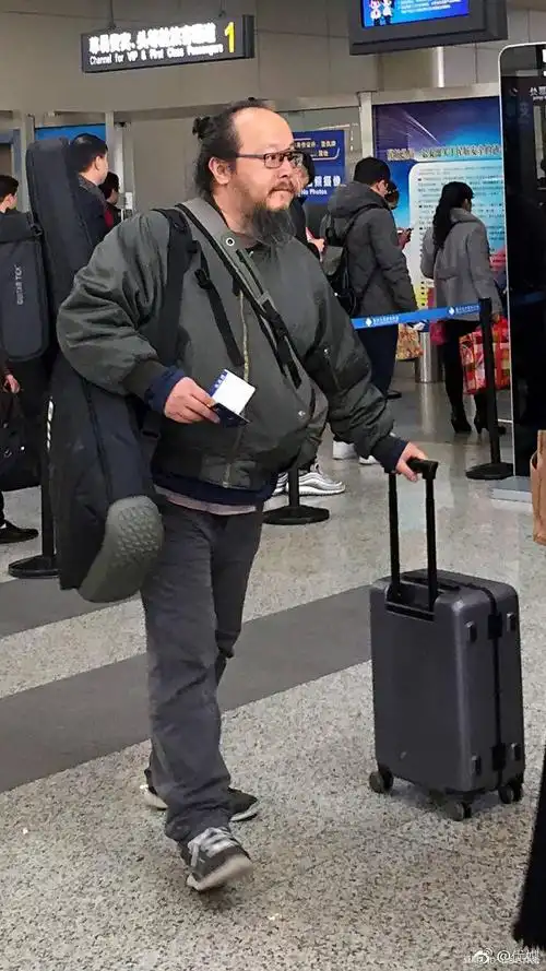 十三万万的相册-窦唯