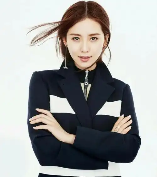 刘诗诗超有范的职业装