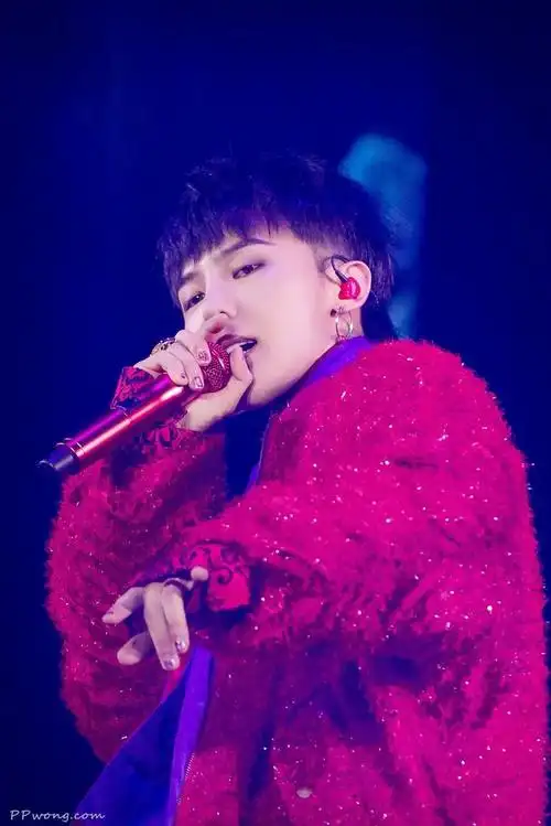 uurmqt37从望敏敏转采于2021-02-02 14:51:21权志龙模特uurmqt37该