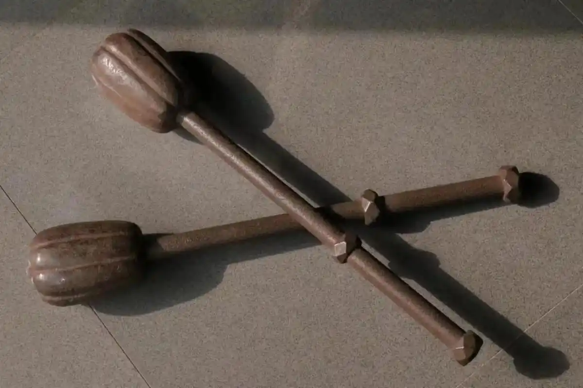 【古兵器 61 瓜棱铁锤】此锤分量厚重实铁所铸,此锤威力强大受 - 抖