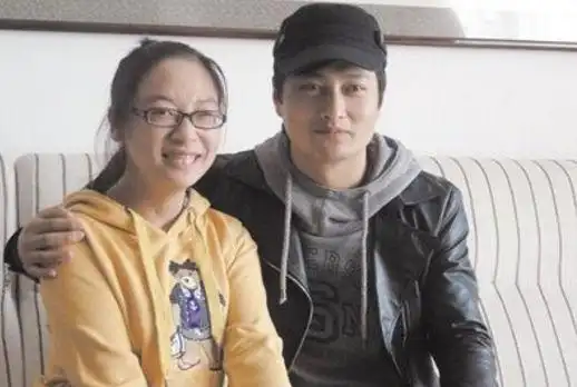 云飞:"抛弃妻女"遭封杀后,凭什么还能年年上春晚?