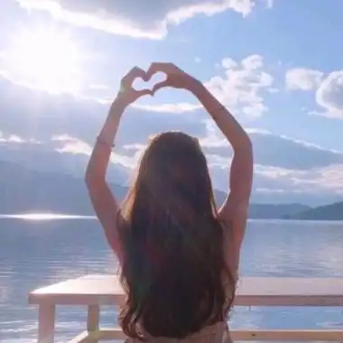 2020女生背影头像大全