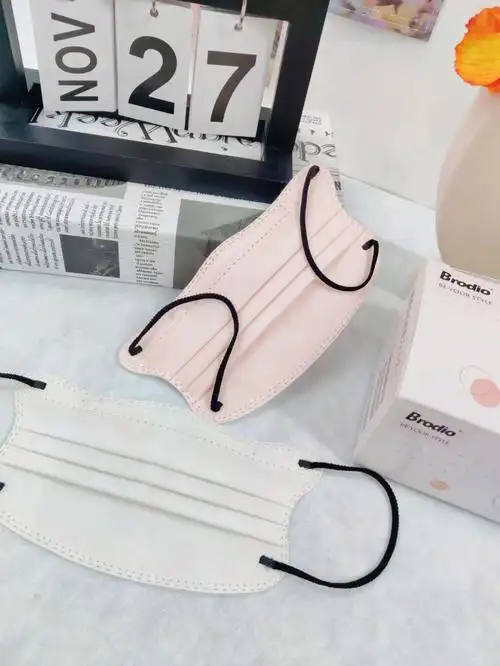 听说现在流行高级感口罩71