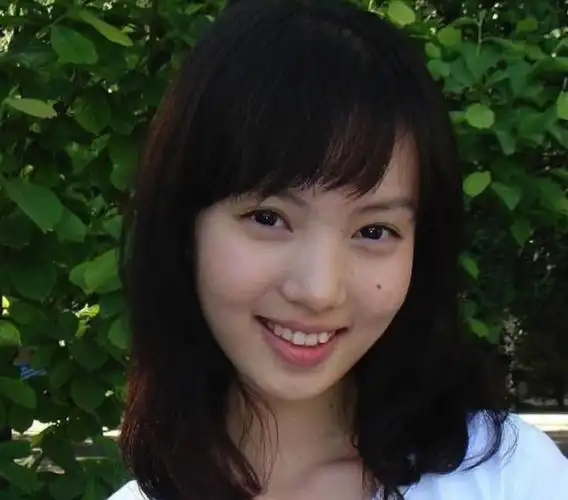 金晨12年前竟长这样?天庭圆润毫无星味,和现在简直判若两人!