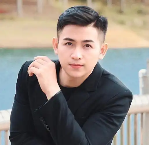 好了,以上就是30岁以下的男生适合剪的6款发型,阳光又帅气,超好看!