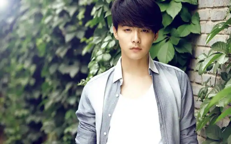 盘点八位由歌手转型演员的小鲜肉,你期待谁?