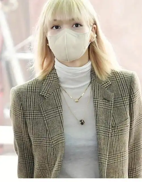 lisa  #lisa美照  #lisa机场照  #lisa上趋势  #lalisa是谁飞巴黎上