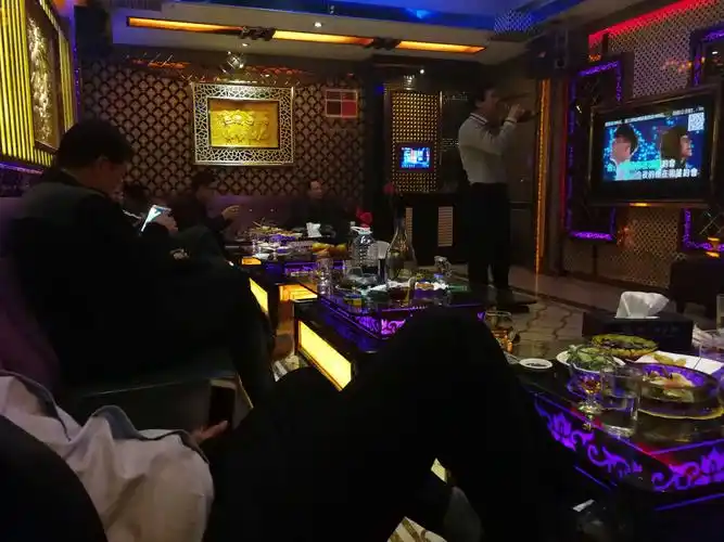 同学情深,聚会如歌