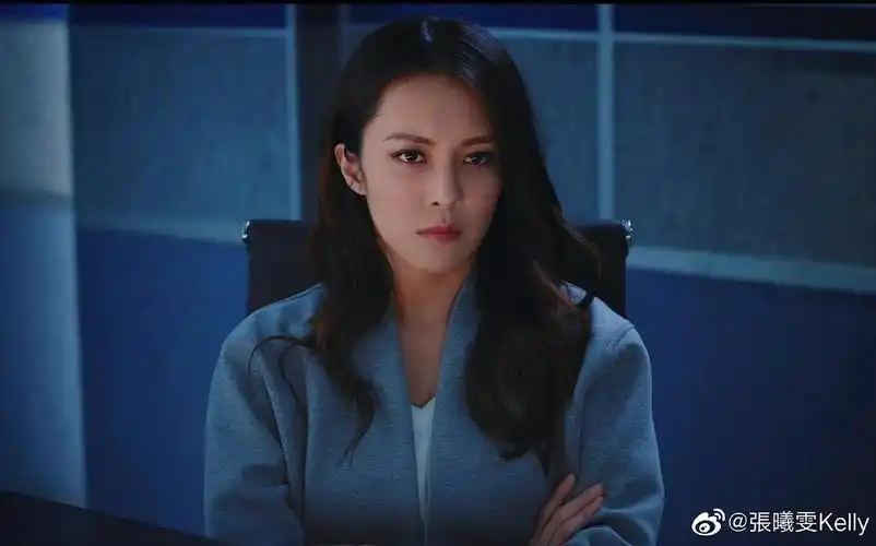 有人觉得tvb小花张曦雯和傅菁长得像吗?