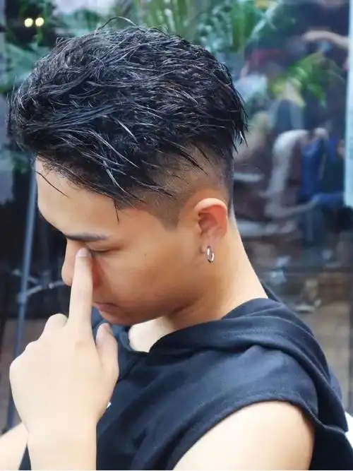 就不一般,精神还有型,想不帅都难|男士发型|烫发|头型|脸型_网易订阅