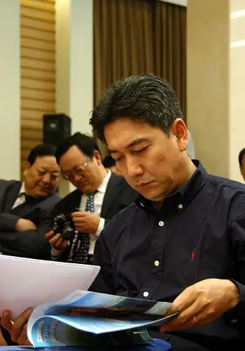 中央电视台记者水均益