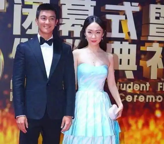 红毯张檬惨变蜡像,ps前后无差别的除了周迅还有她_江一燕_霍思燕_什么