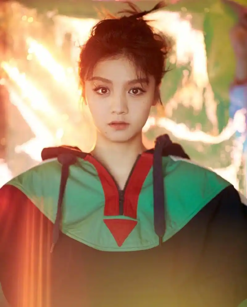 春夏图片 春夏清新运动综艺照图片[4/4]_明星_美桌网